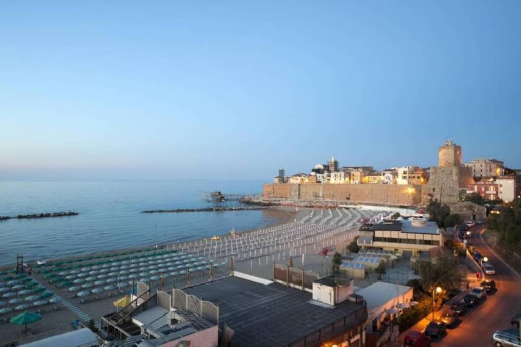 Torre Del Meridiano Casa Vacanze Centrale Termoli Exterior foto