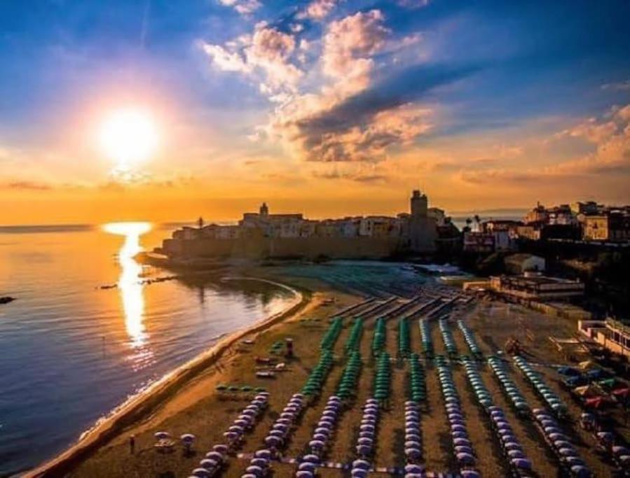 Torre Del Meridiano Casa Vacanze Centrale Termoli Exterior foto