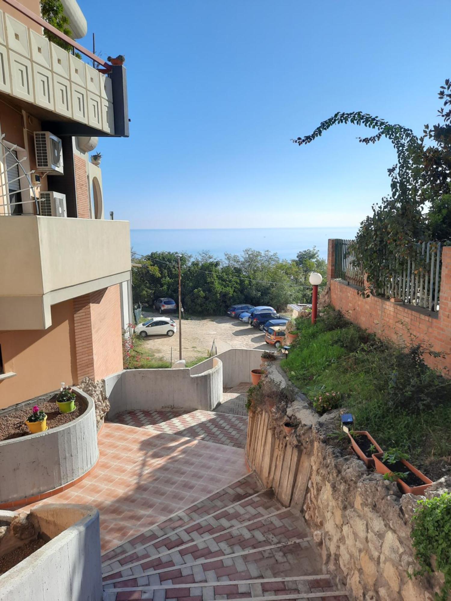 Torre Del Meridiano Casa Vacanze Centrale Termoli Exterior foto